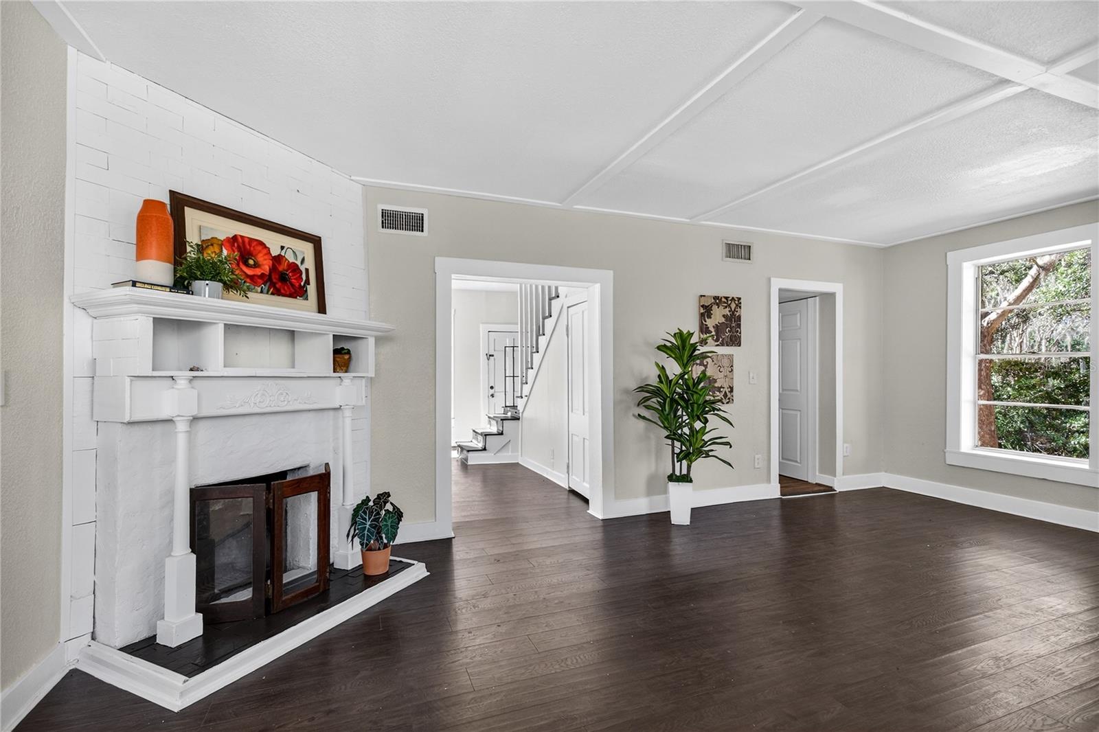 Image 8 of 61 For 922 Washington Avenue