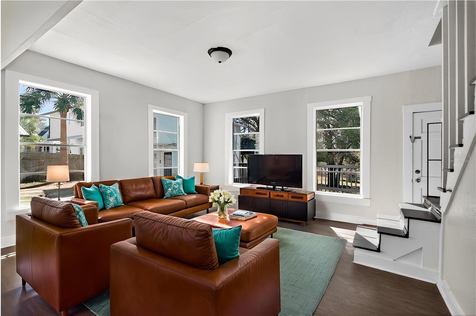 Image 9 of 61 For 922 Washington Avenue