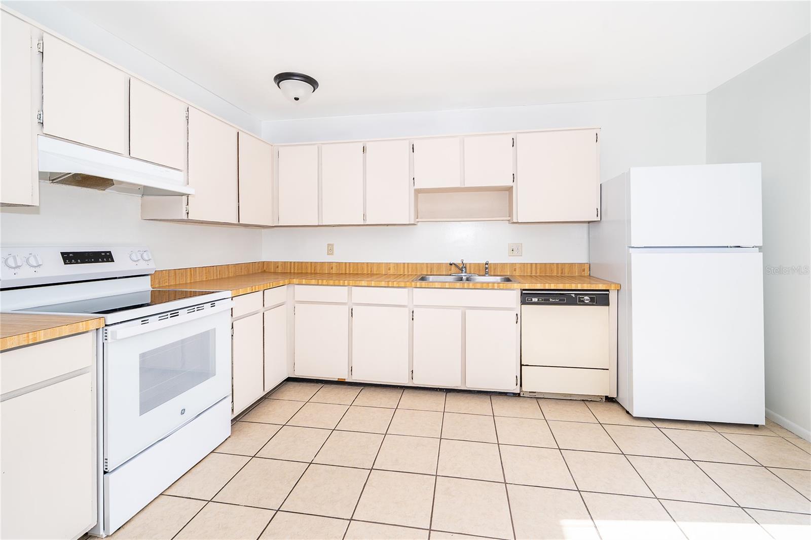 Image 14 of 25 For 8024 Woodduck Drive