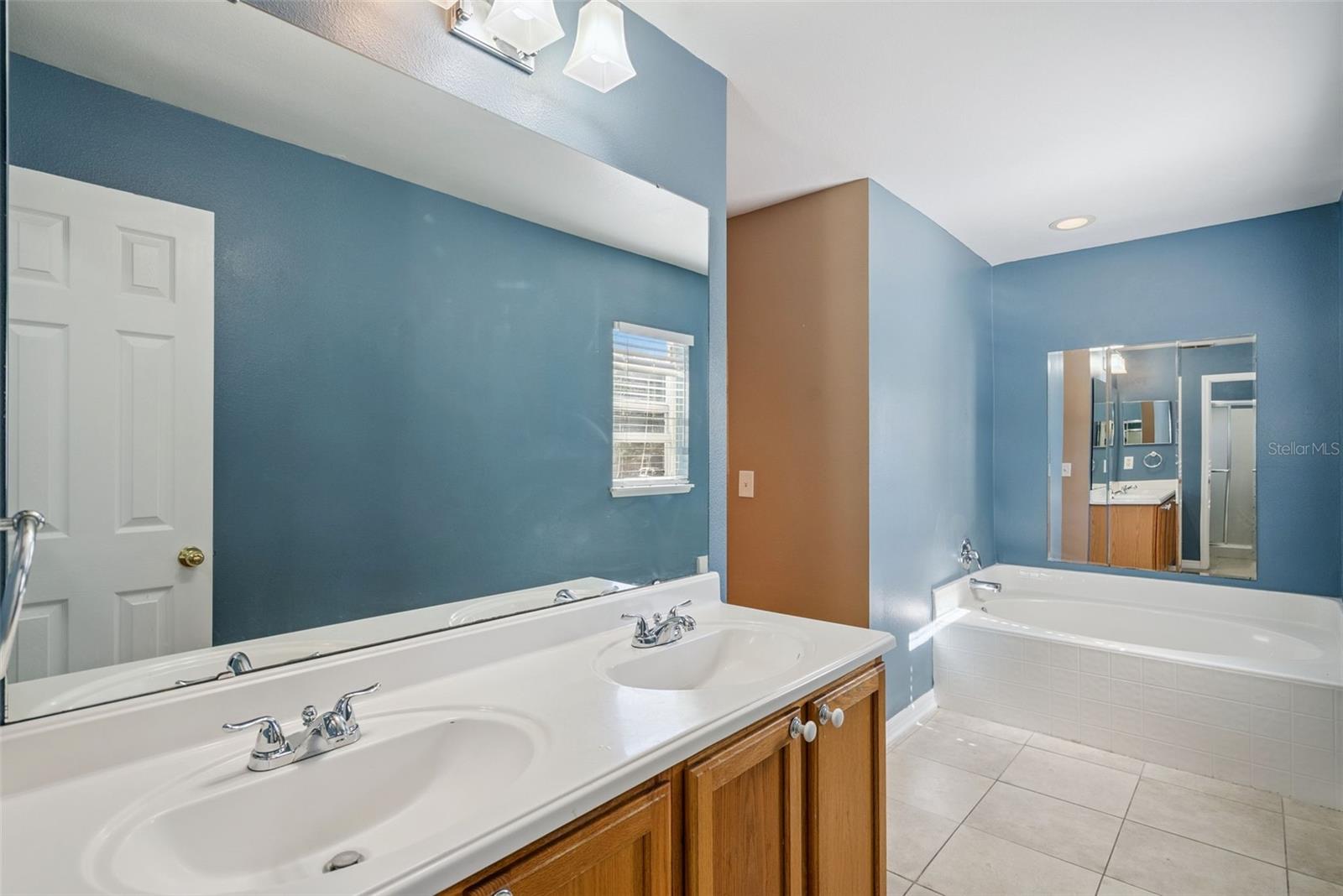 Image 19 of 34 For 965 Welch Hill Circle