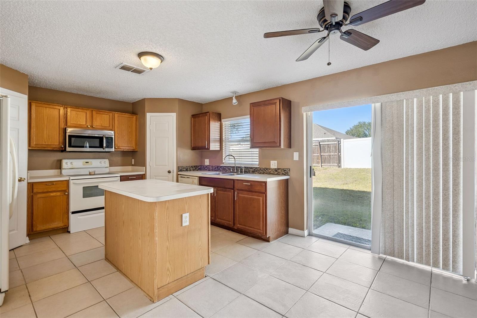 Image 5 of 34 For 965 Welch Hill Circle