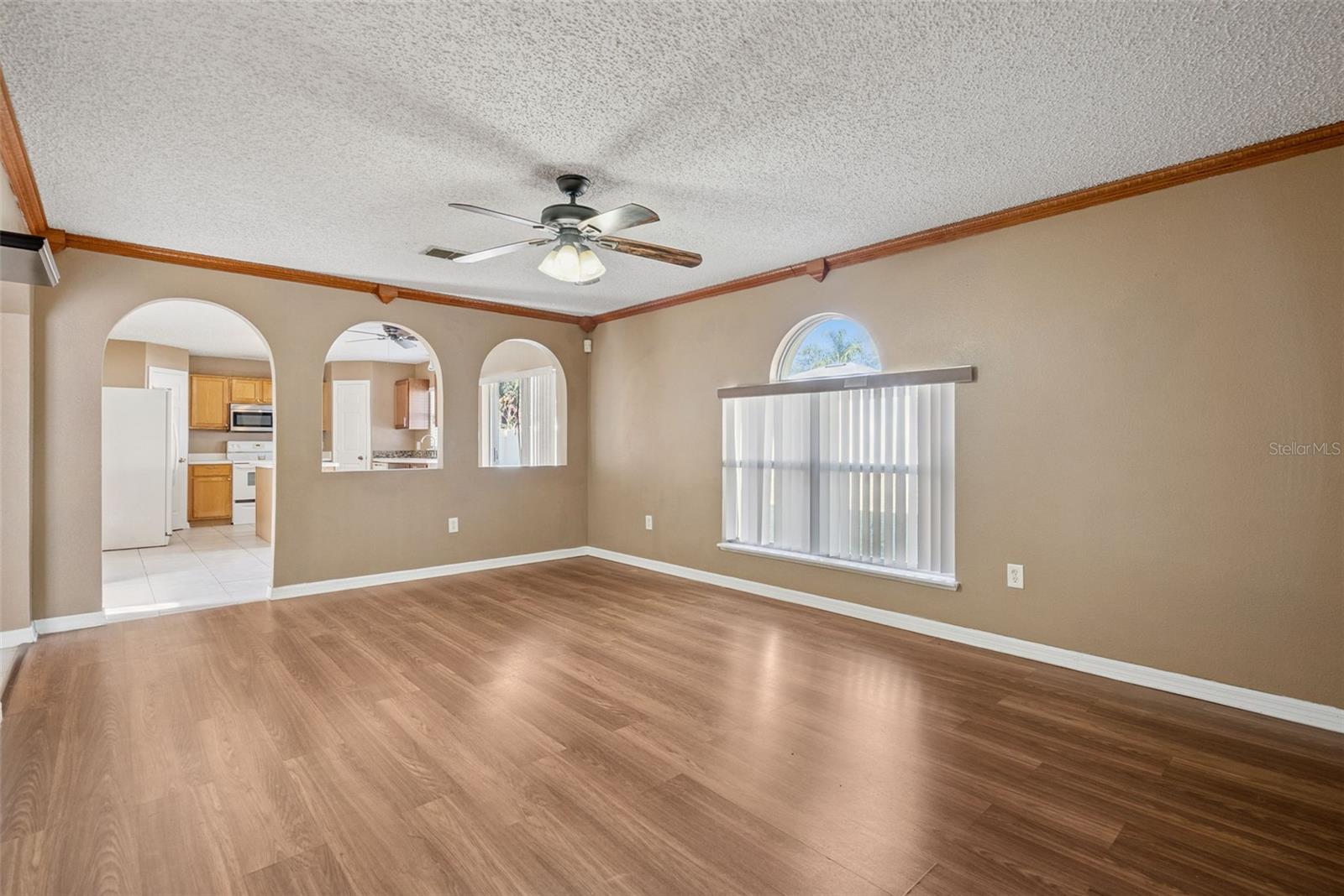 Image 7 of 34 For 965 Welch Hill Circle