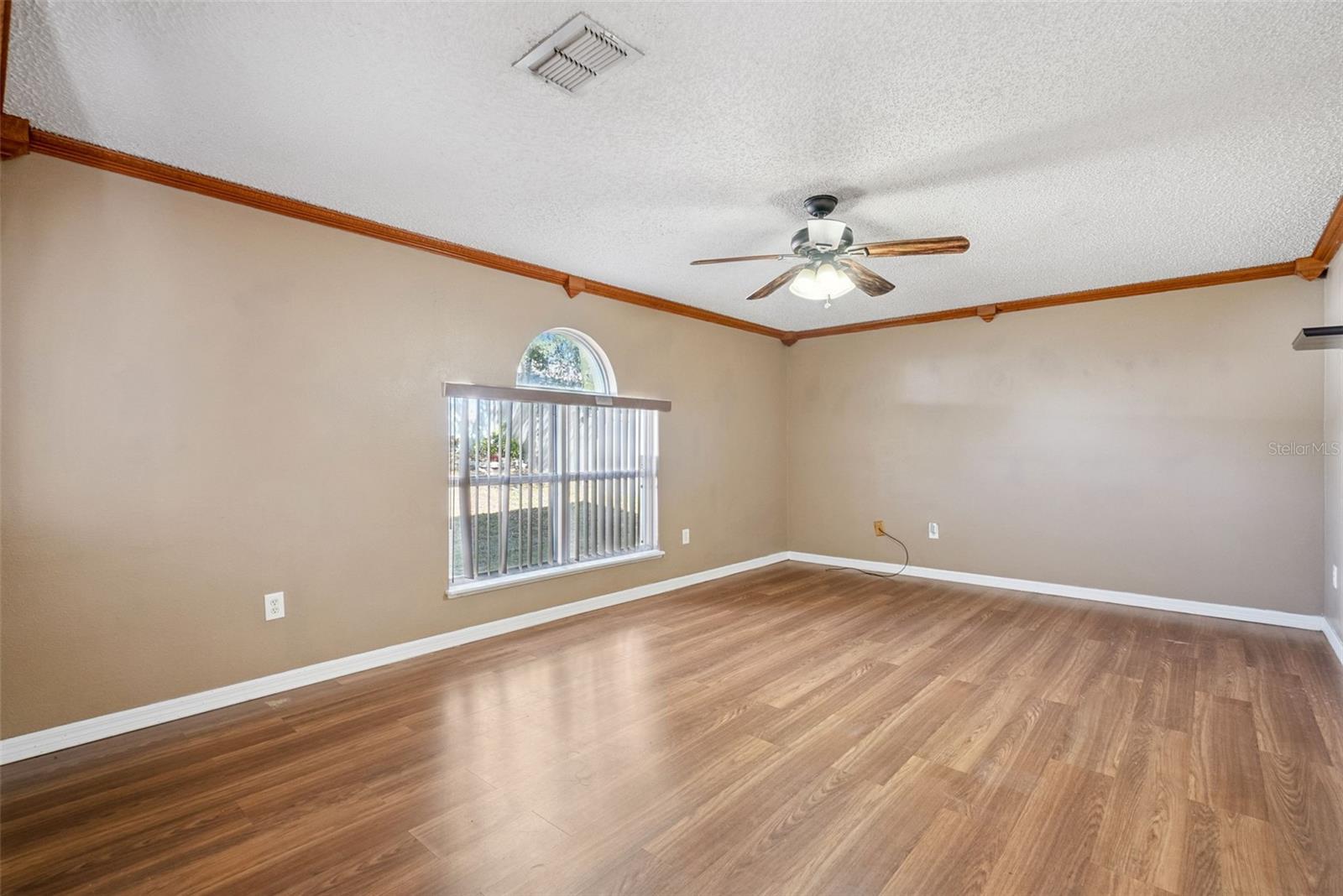 Image 8 of 34 For 965 Welch Hill Circle