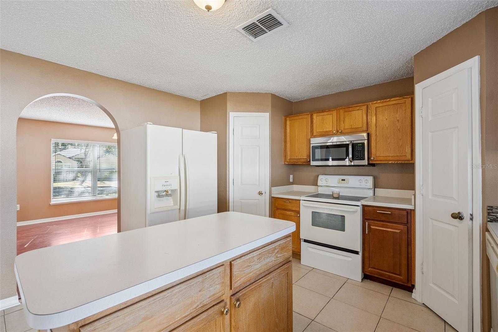 Image 9 of 34 For 965 Welch Hill Circle