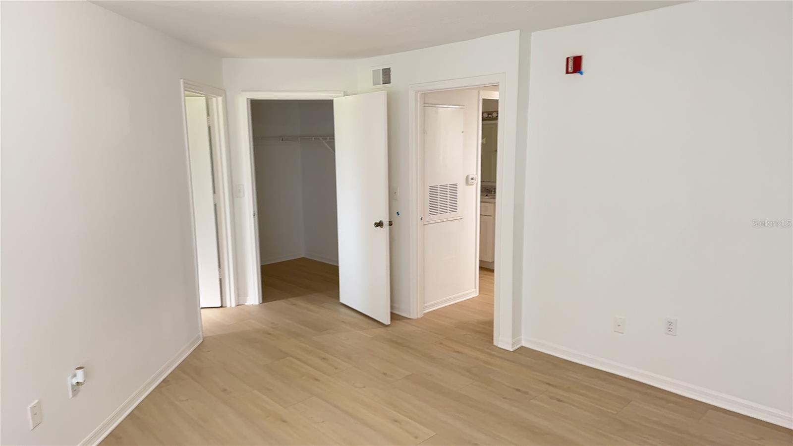 Image 17 of 32 For 7350 Westpointe Boulevard 213