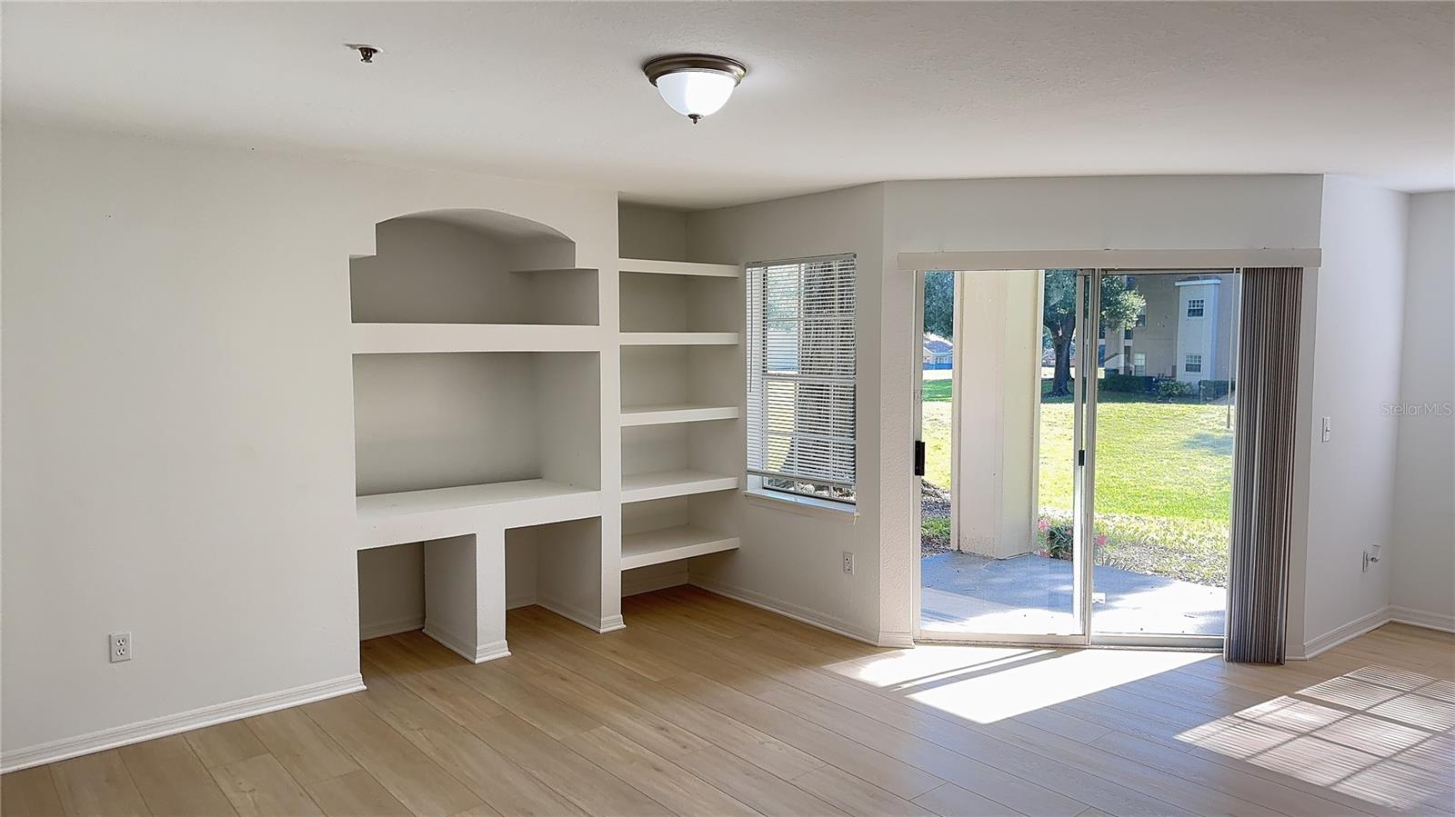 Image 2 of 32 For 7350 Westpointe Boulevard 213