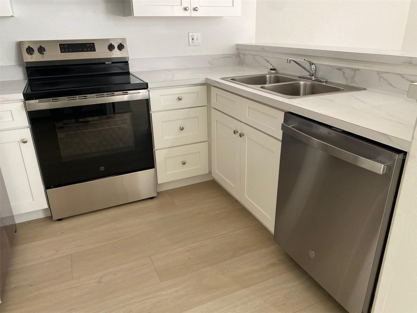 Image 25 of 32 For 7350 Westpointe Boulevard 213