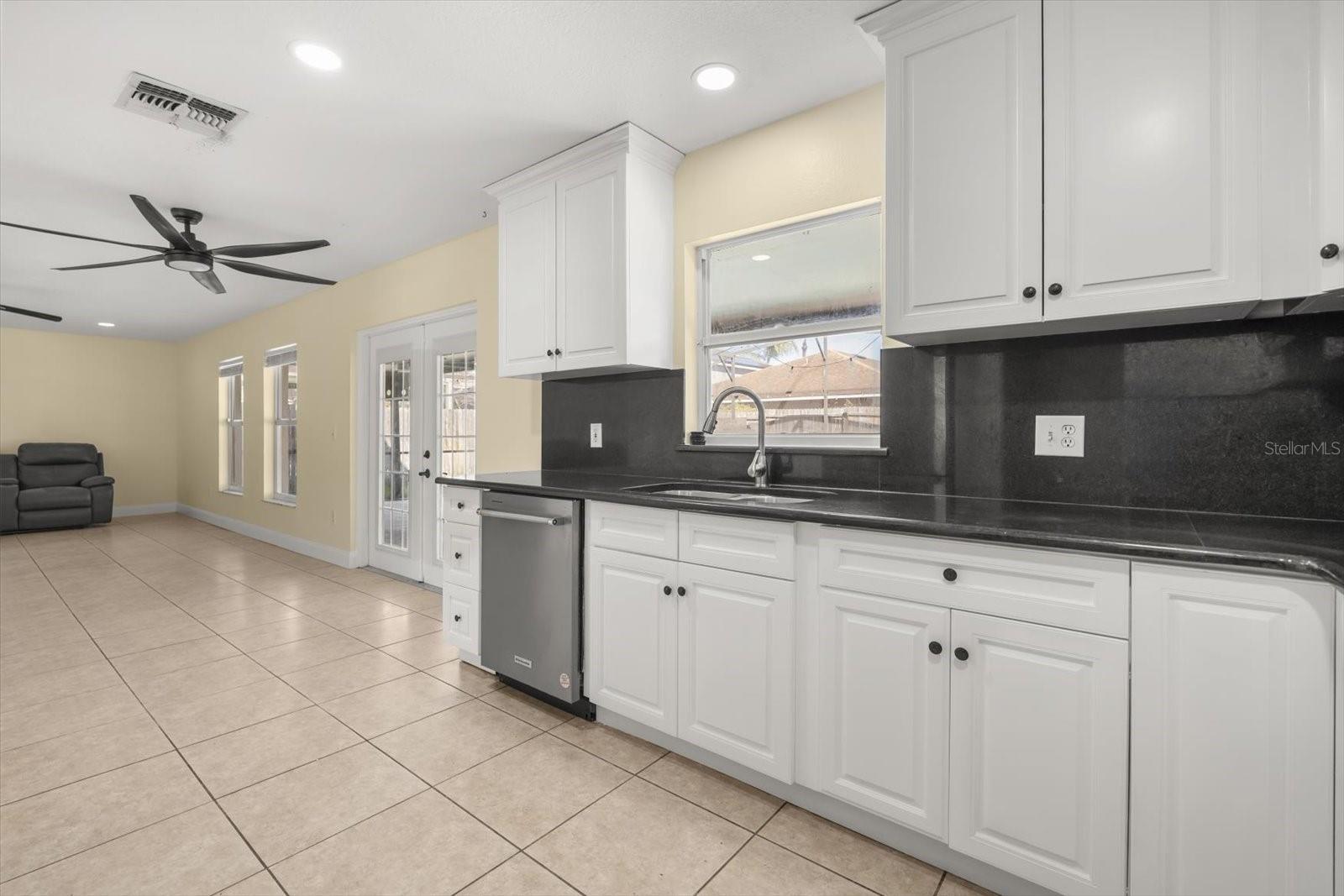 Image 10 of 30 For 3006 Natoma Way