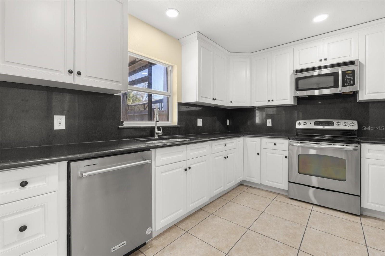 Image 6 of 30 For 3006 Natoma Way