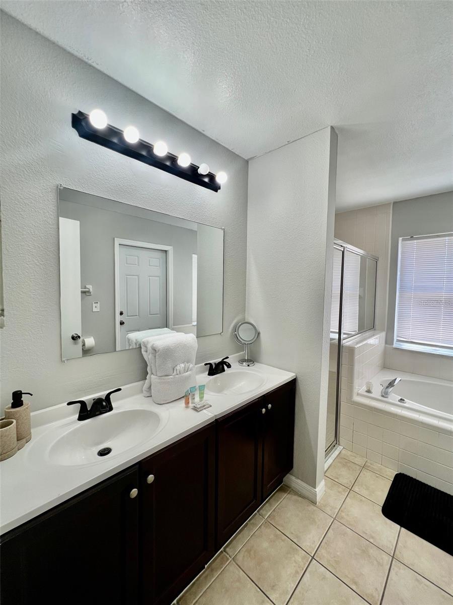 Image 6 of 16 For 2962 Viscount Circle