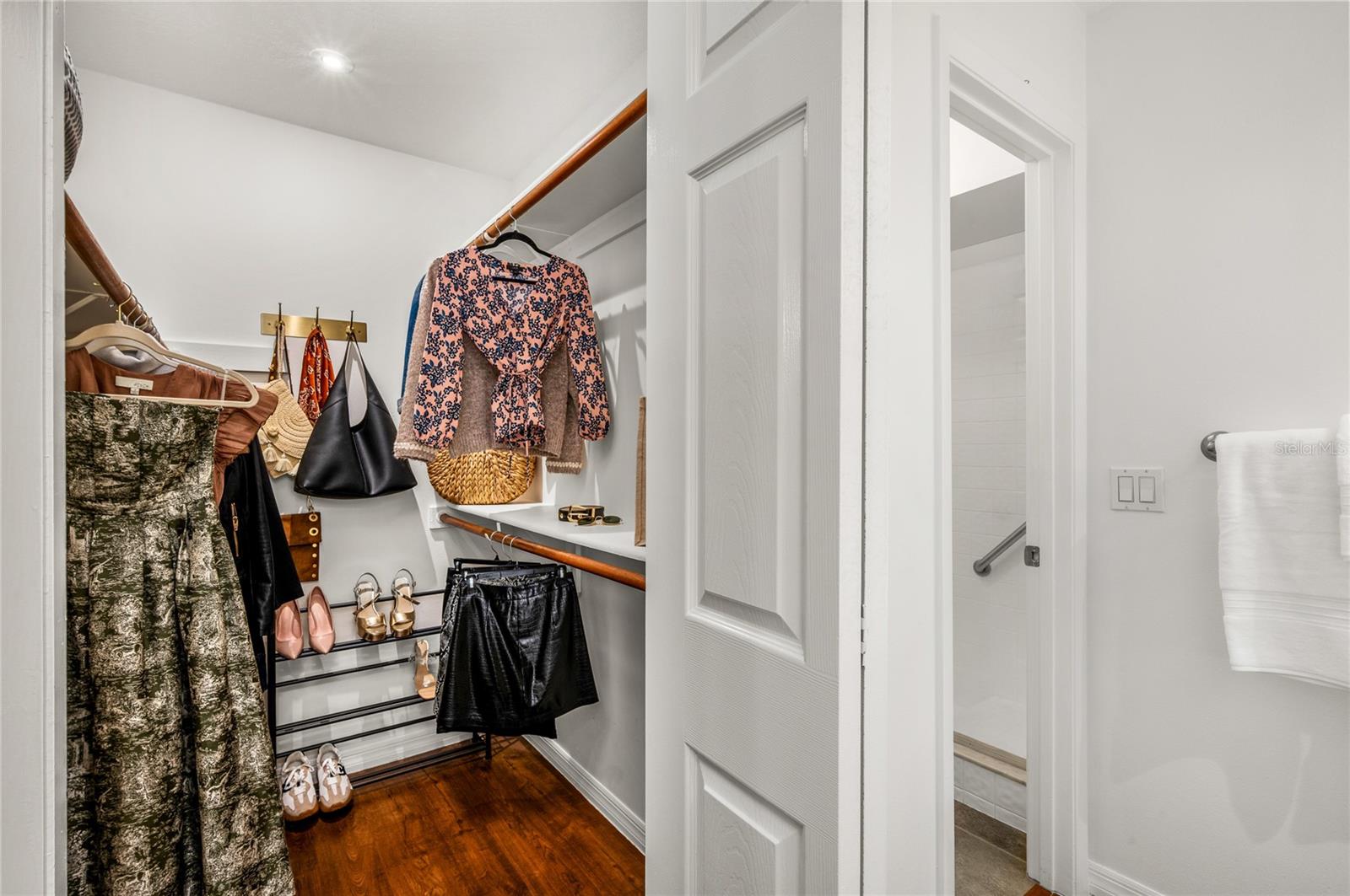 Image 17 of 29 For 958 Southridge Trail