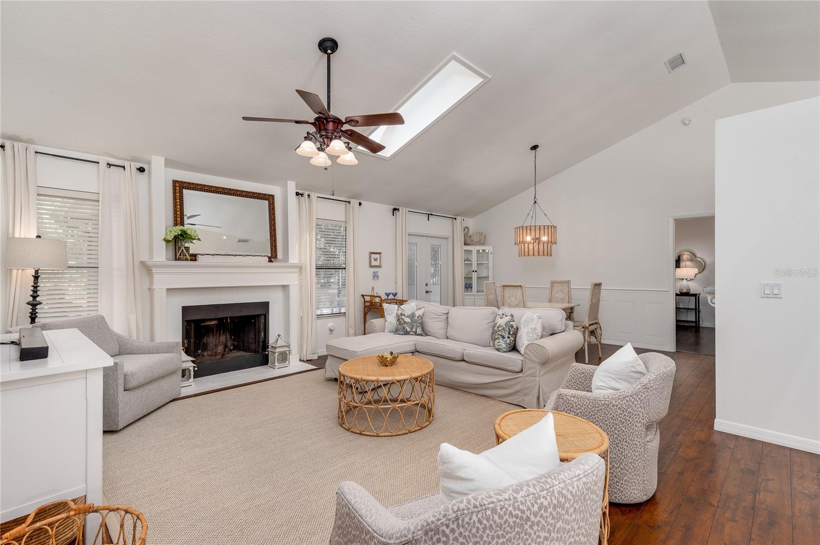 Image 5 of 29 For 958 Southridge Trail