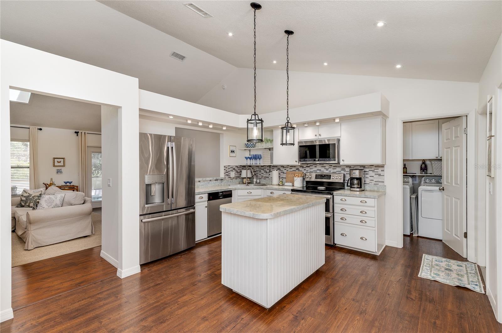 Image 8 of 29 For 958 Southridge Trail