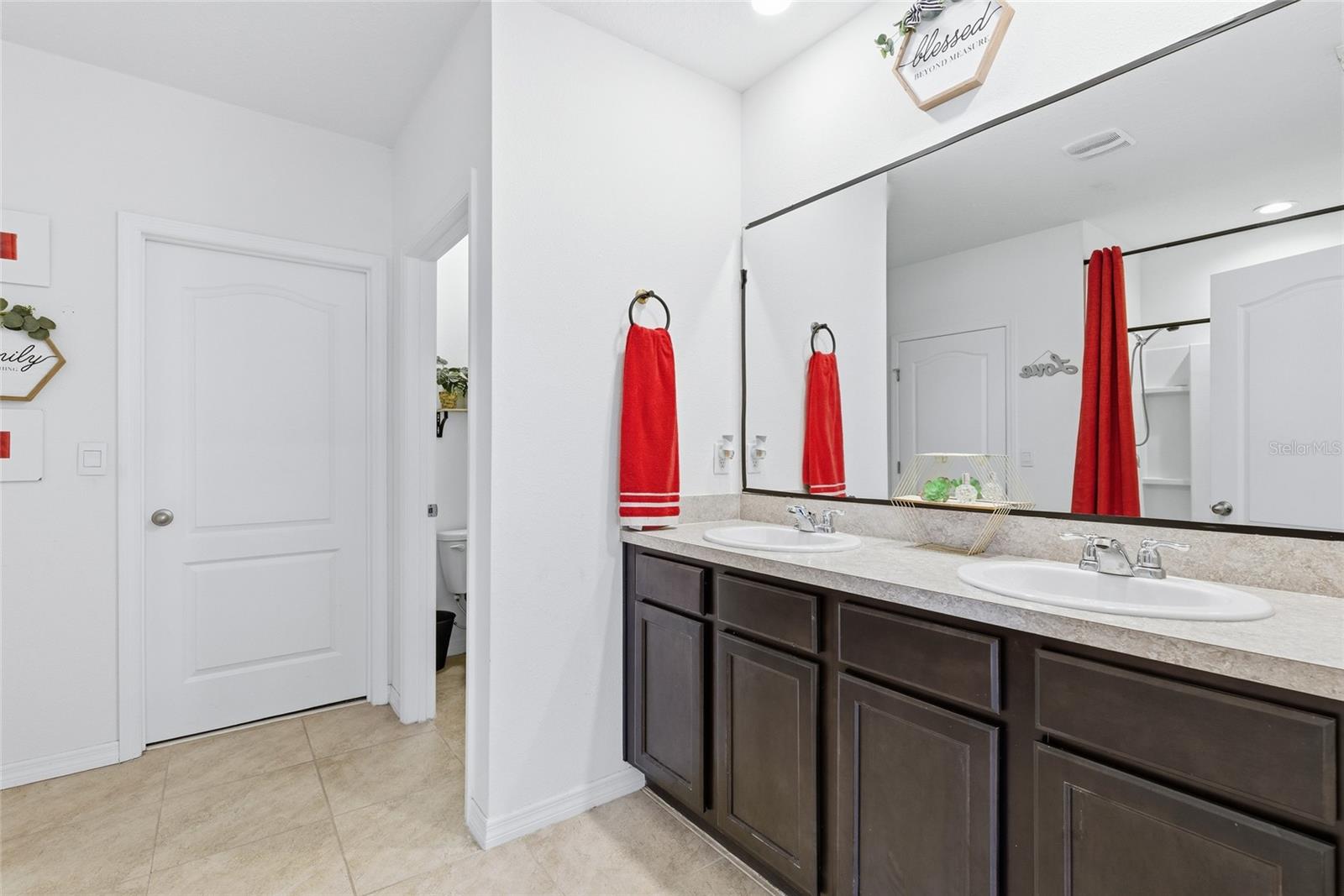 Image 15 of 34 For 775 Brooklet Drive