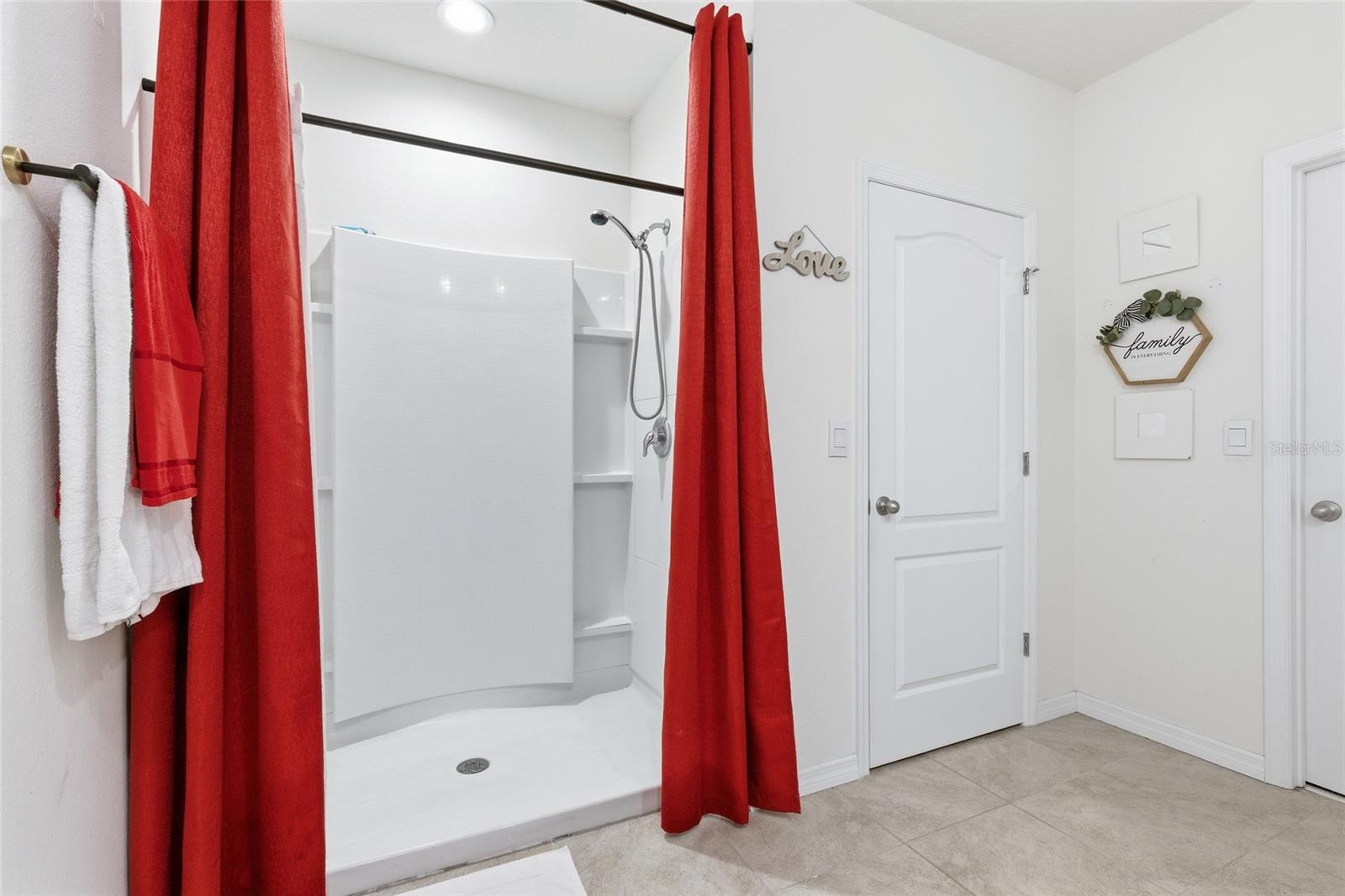 Image 16 of 34 For 775 Brooklet Drive