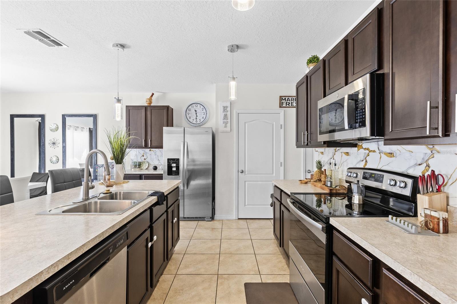 Image 4 of 34 For 775 Brooklet Drive