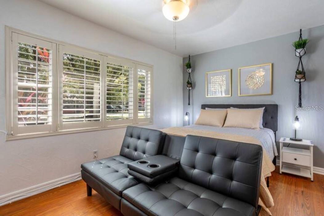 Image 15 of 38 For 3120 Peel Avenue