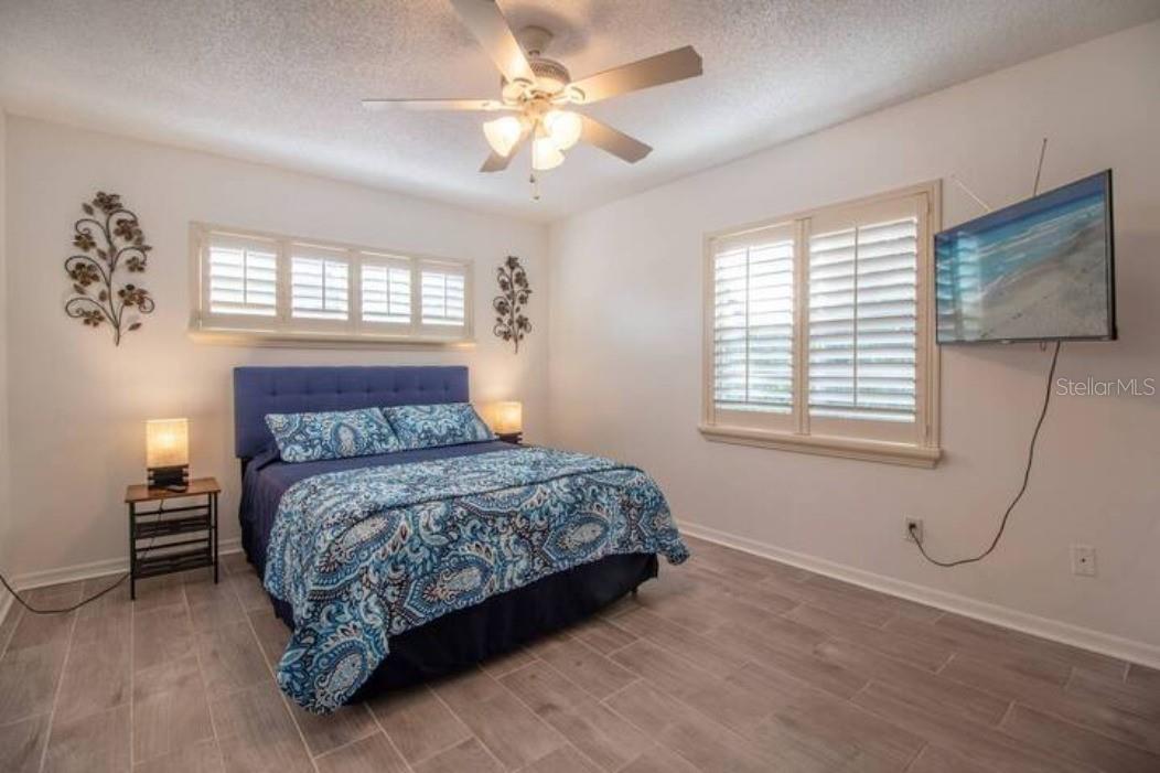 Image 29 of 38 For 3120 Peel Avenue