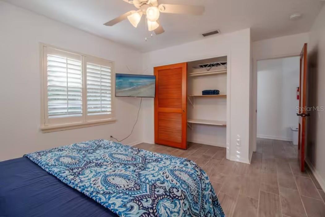 Image 30 of 38 For 3120 Peel Avenue