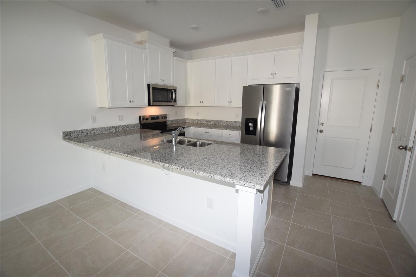 Image 10 of 39 For 3232 Gardenia Reserve Street