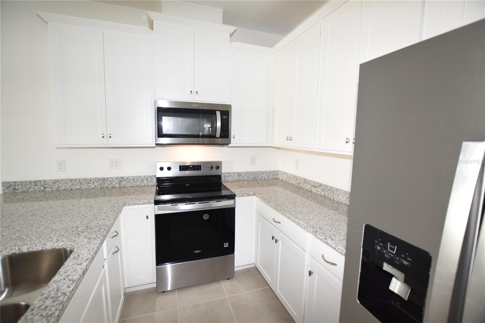 Image 13 of 39 For 3232 Gardenia Reserve Street