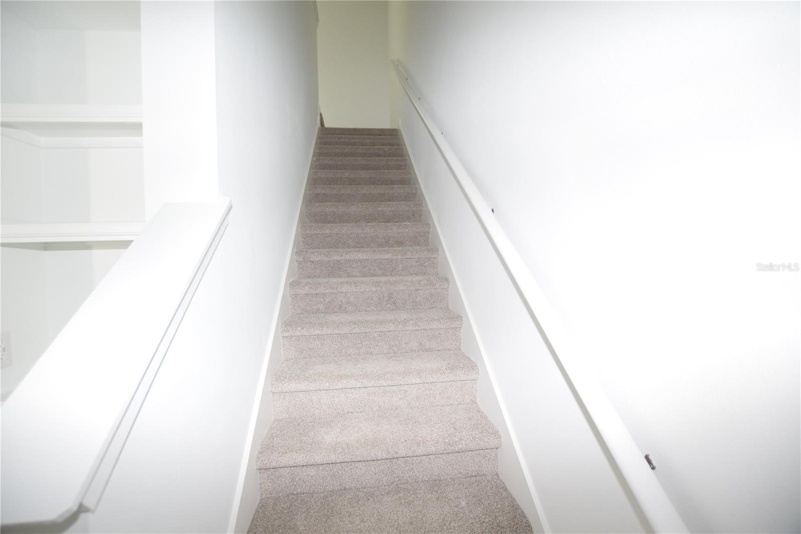 Image 16 of 39 For 3232 Gardenia Reserve Street