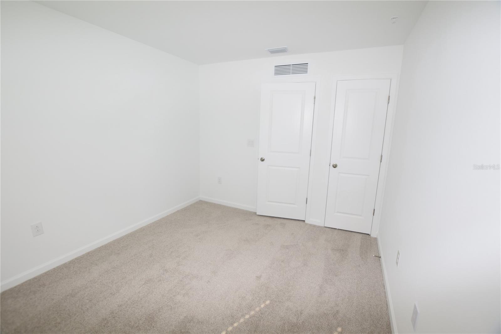 Image 19 of 39 For 3232 Gardenia Reserve Street