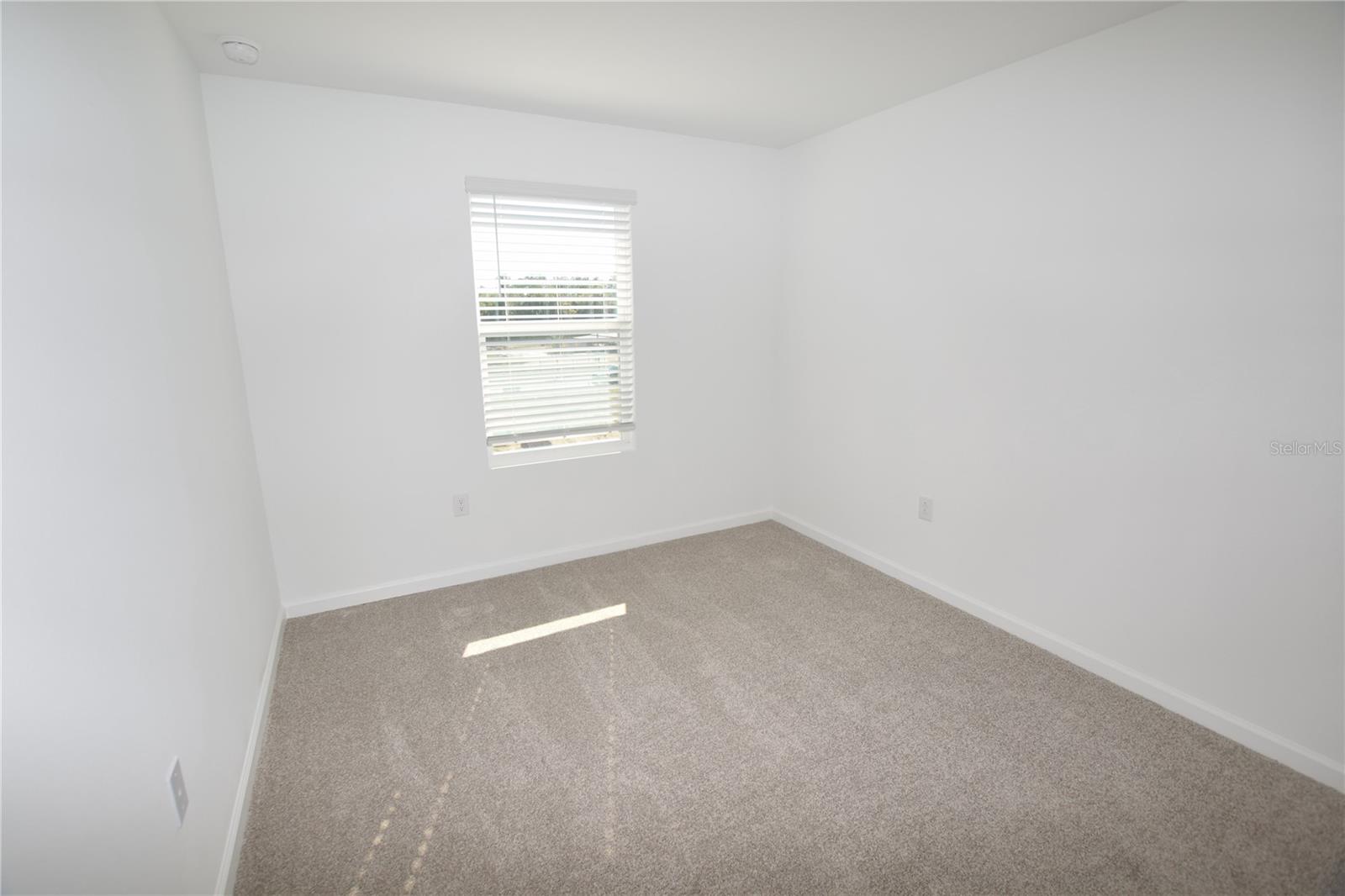 Image 20 of 39 For 3232 Gardenia Reserve Street