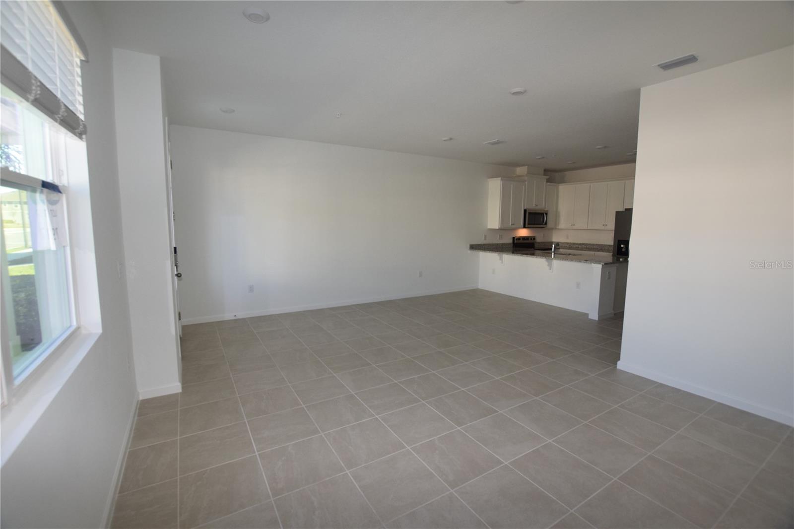 Image 7 of 39 For 3232 Gardenia Reserve Street