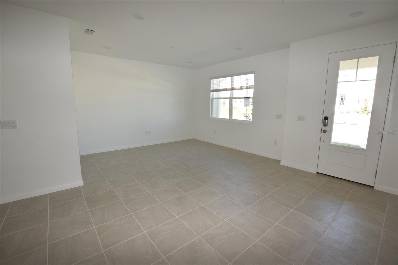 Image 9 of 39 For 3232 Gardenia Reserve Street