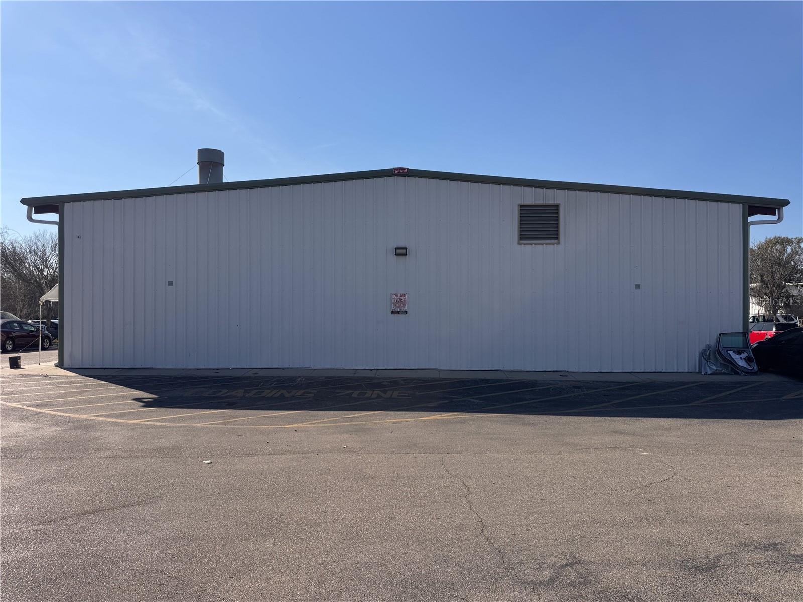 Image 6 of 7 For 1016 American Way