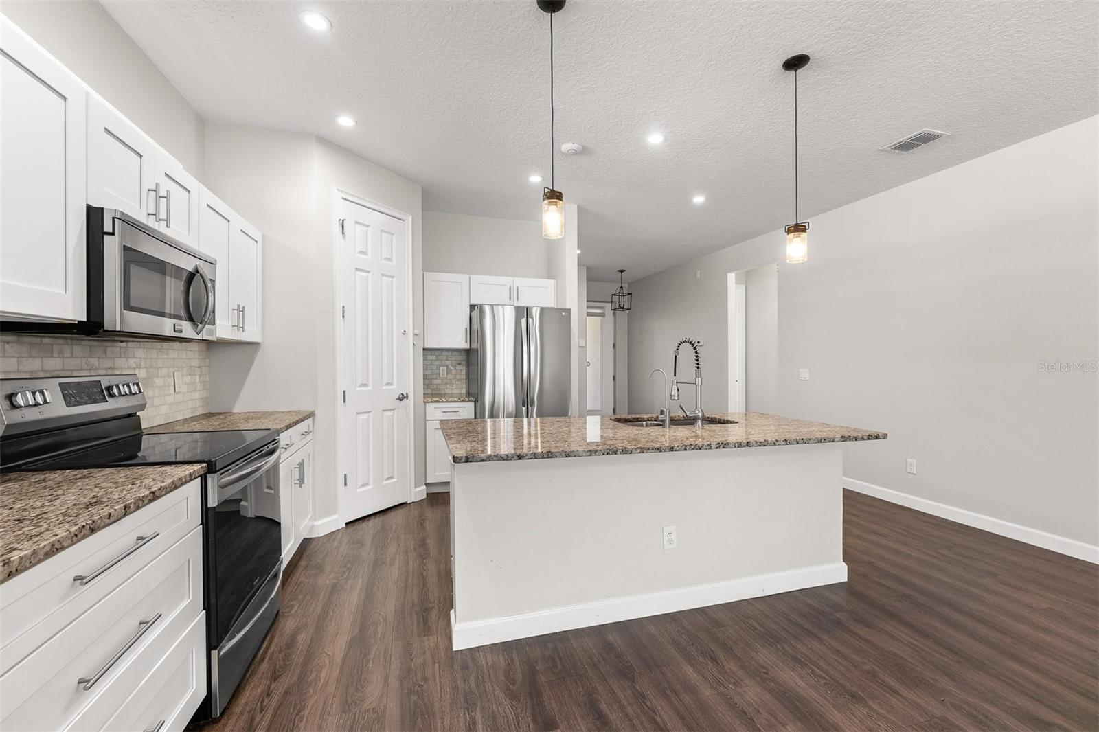 Image 10 of 52 For 4728 Goddard Avenue