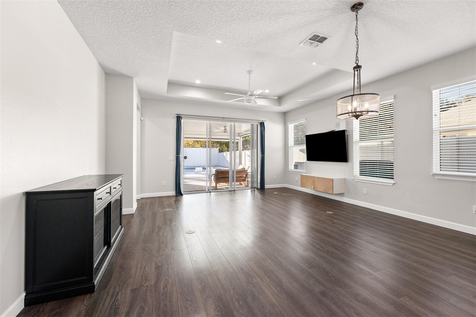 Image 14 of 52 For 4728 Goddard Avenue