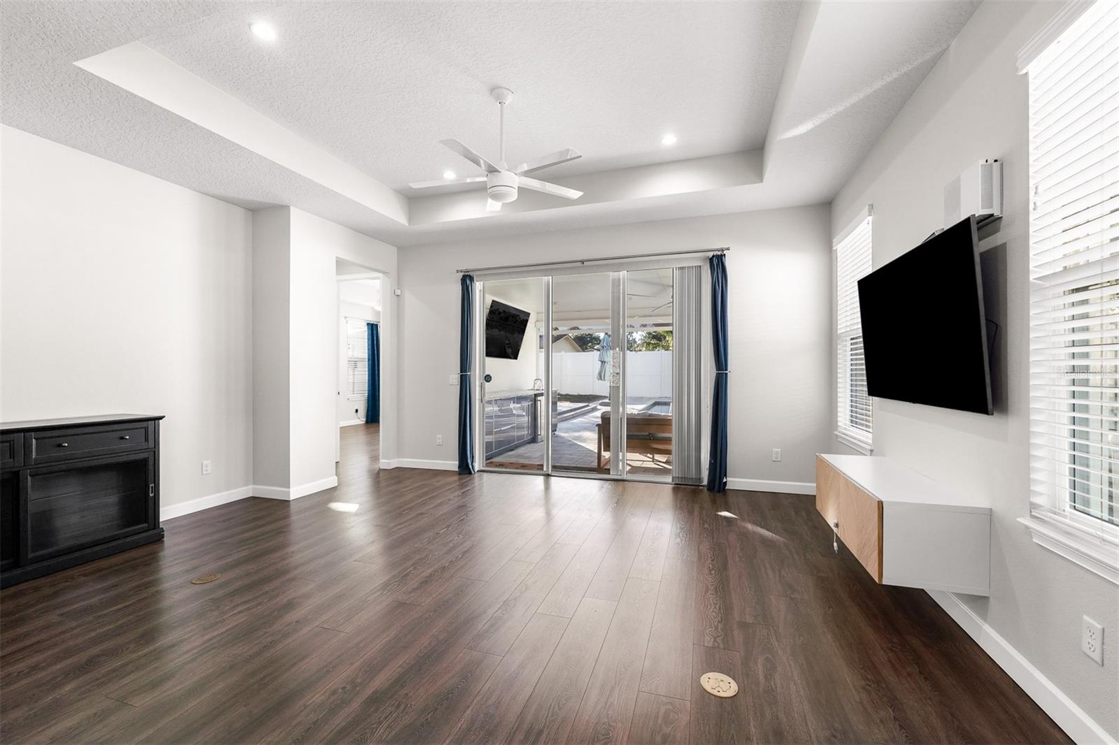 Image 15 of 52 For 4728 Goddard Avenue