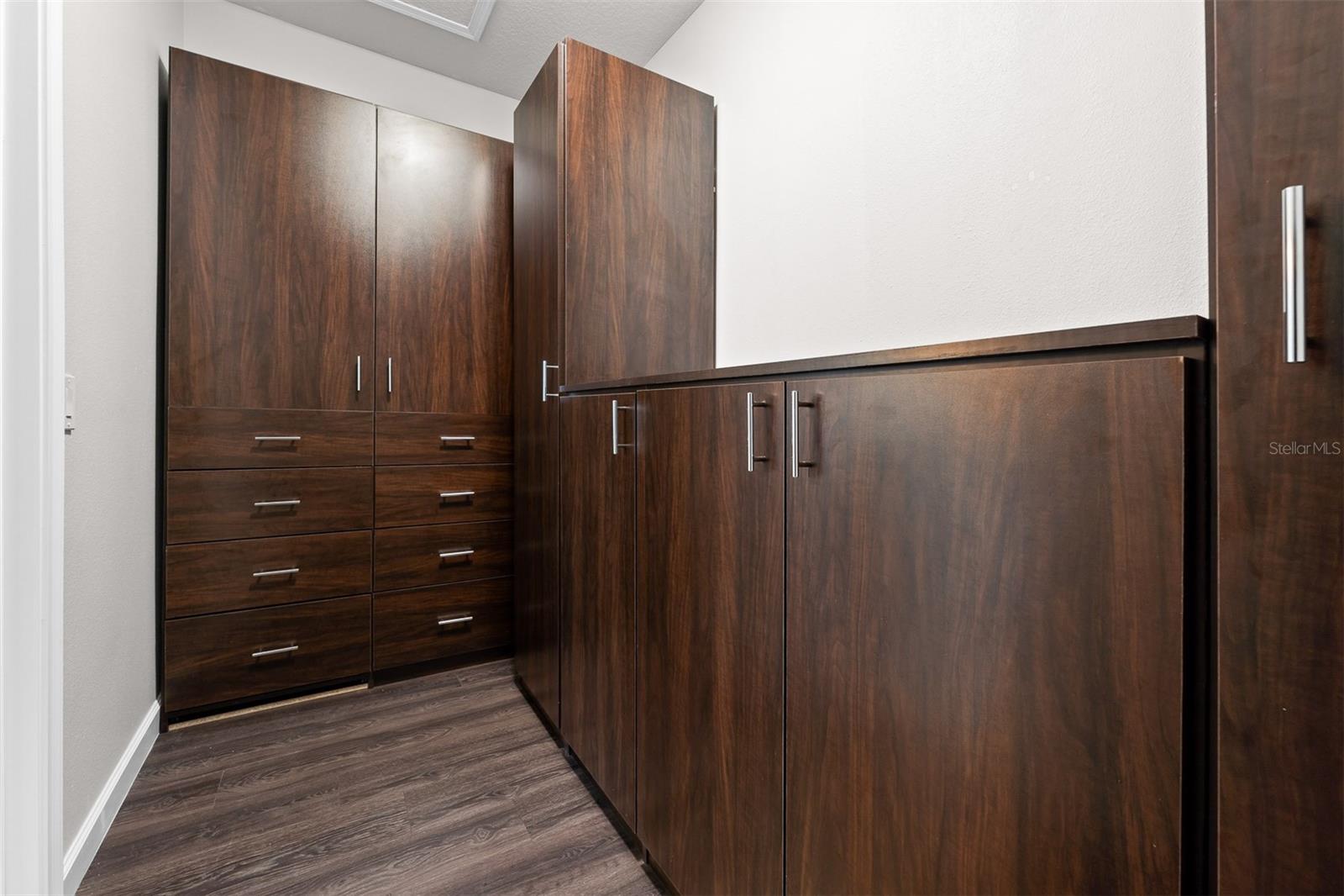 Image 23 of 52 For 4728 Goddard Avenue