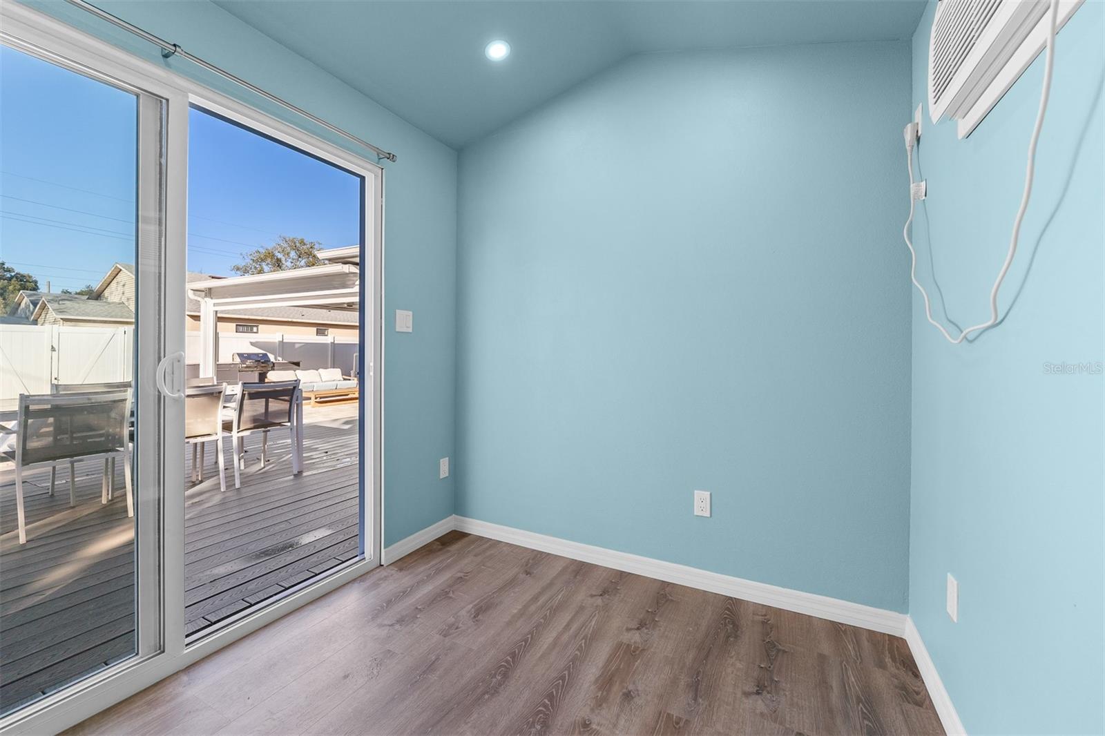 Image 44 of 52 For 4728 Goddard Avenue