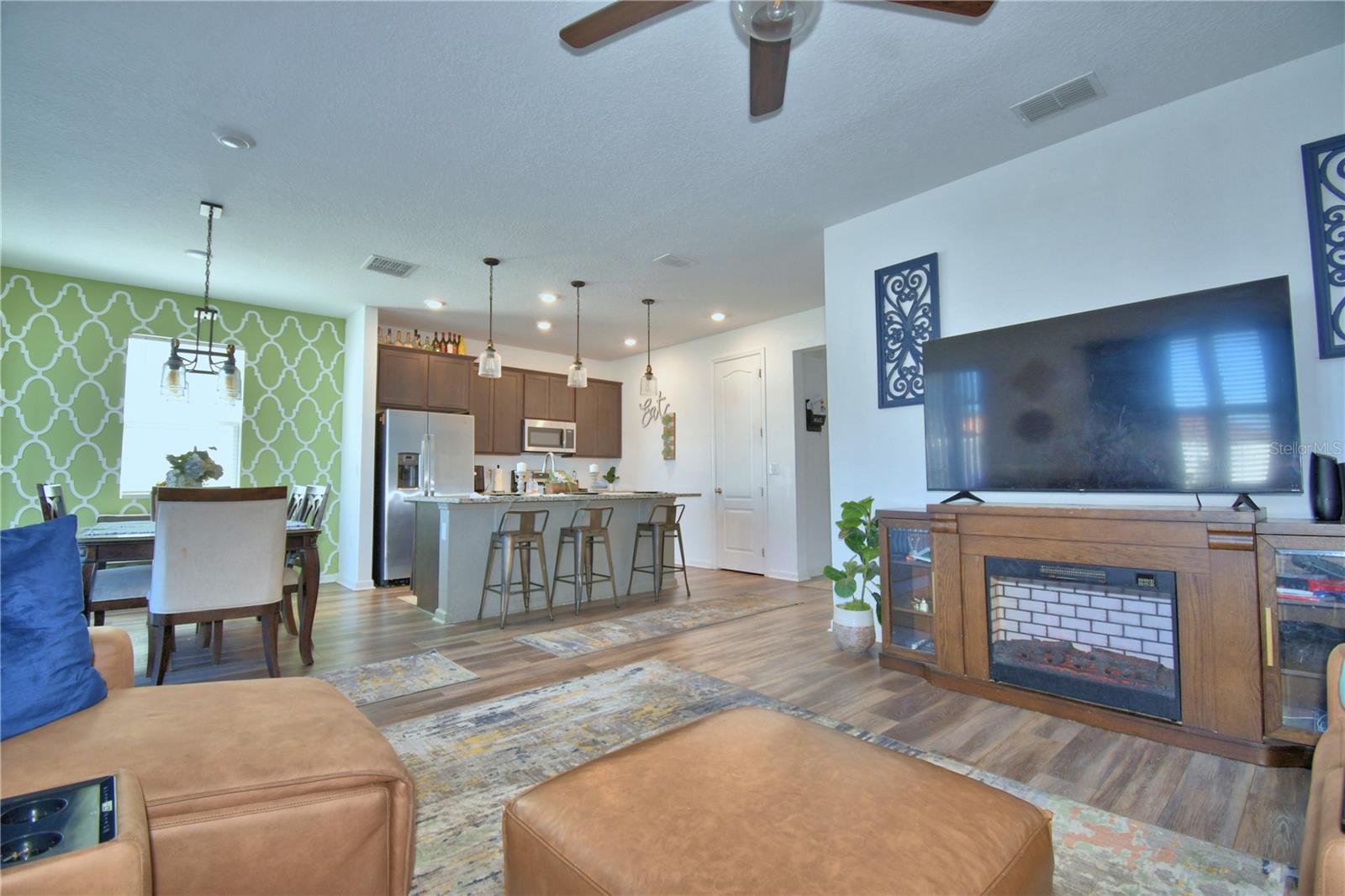 Image 24 of 61 For 1737 Hill Top Drive