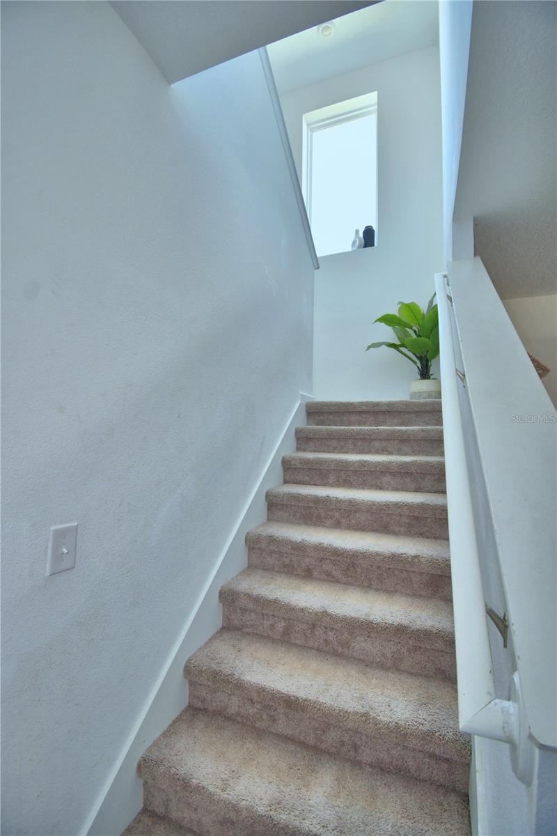 Image 25 of 61 For 1737 Hill Top Drive