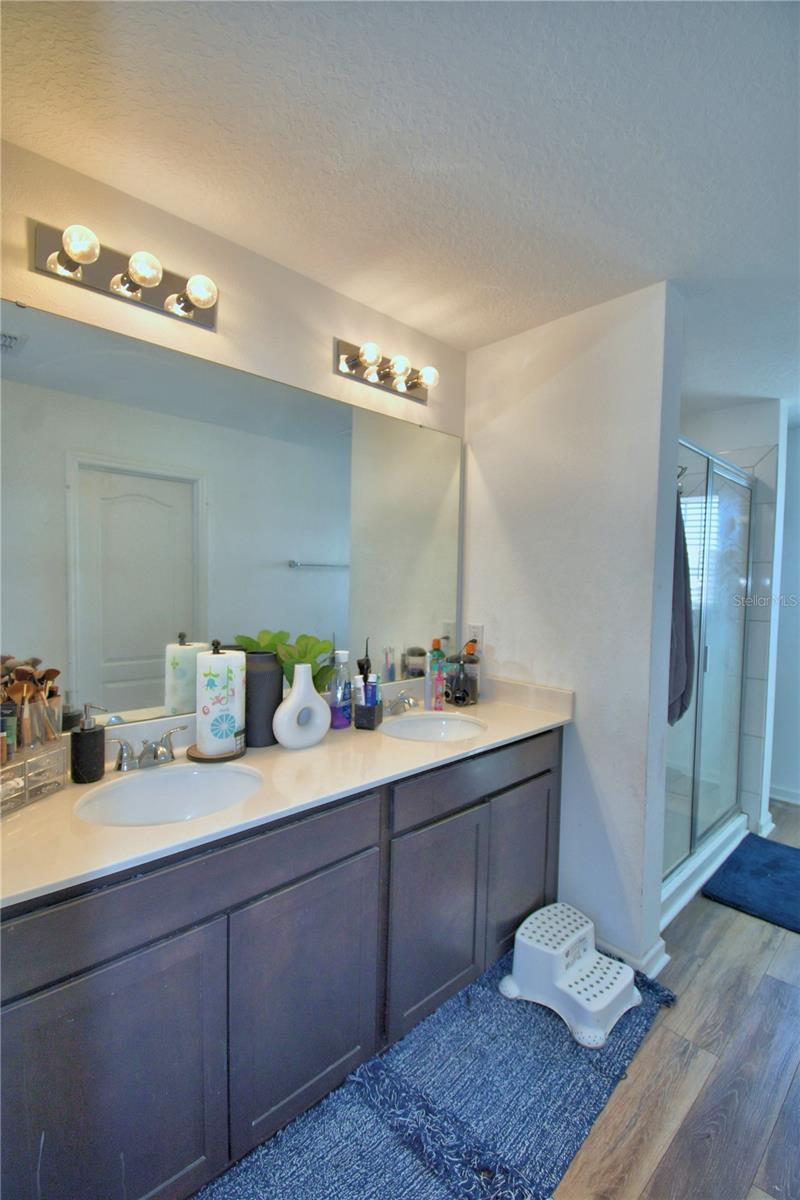 Image 32 of 61 For 1737 Hill Top Drive