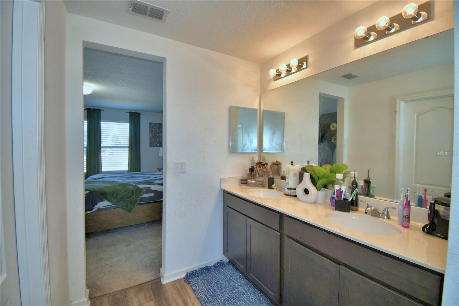 Image 33 of 61 For 1737 Hill Top Drive