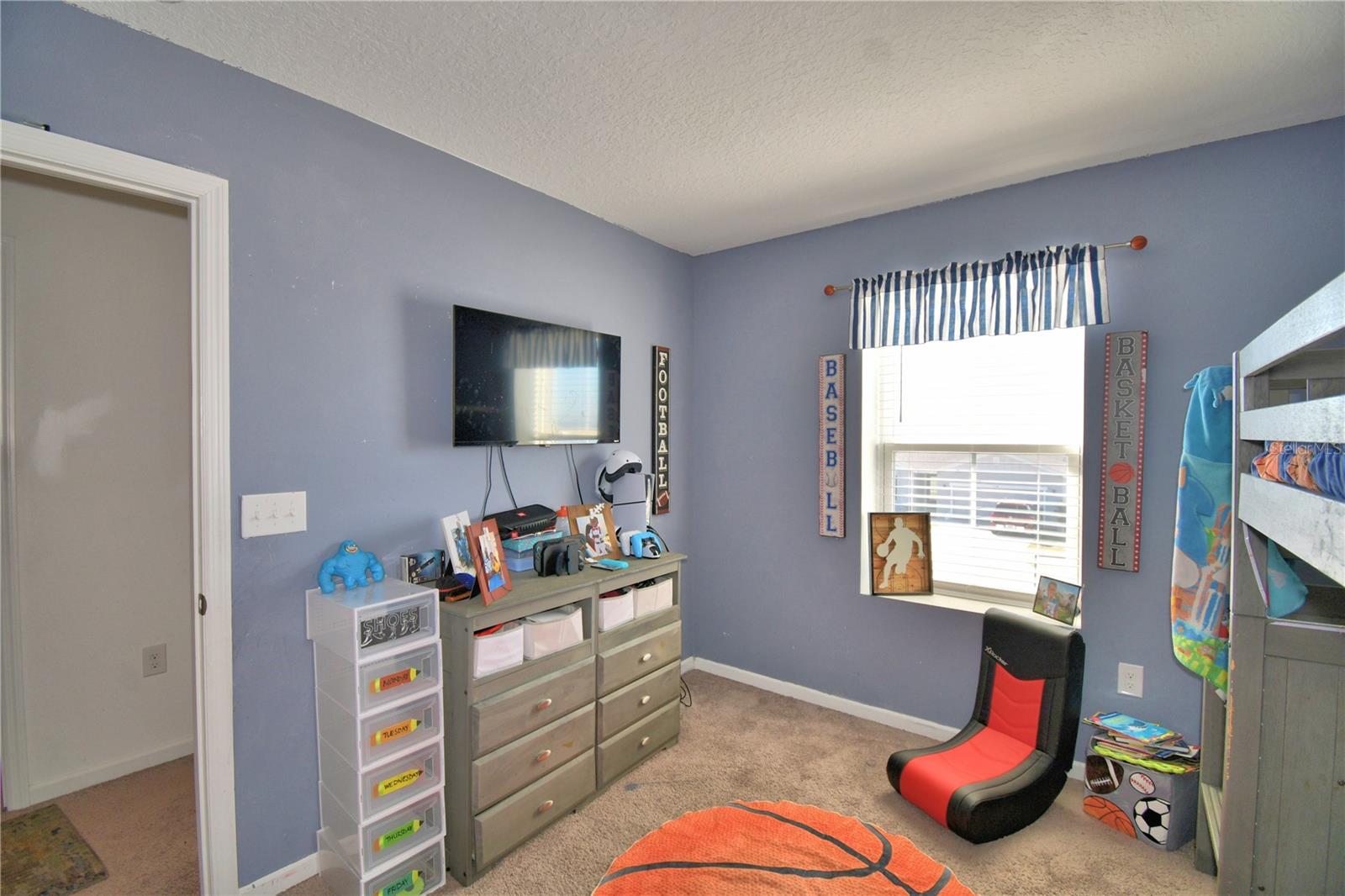 Image 38 of 61 For 1737 Hill Top Drive