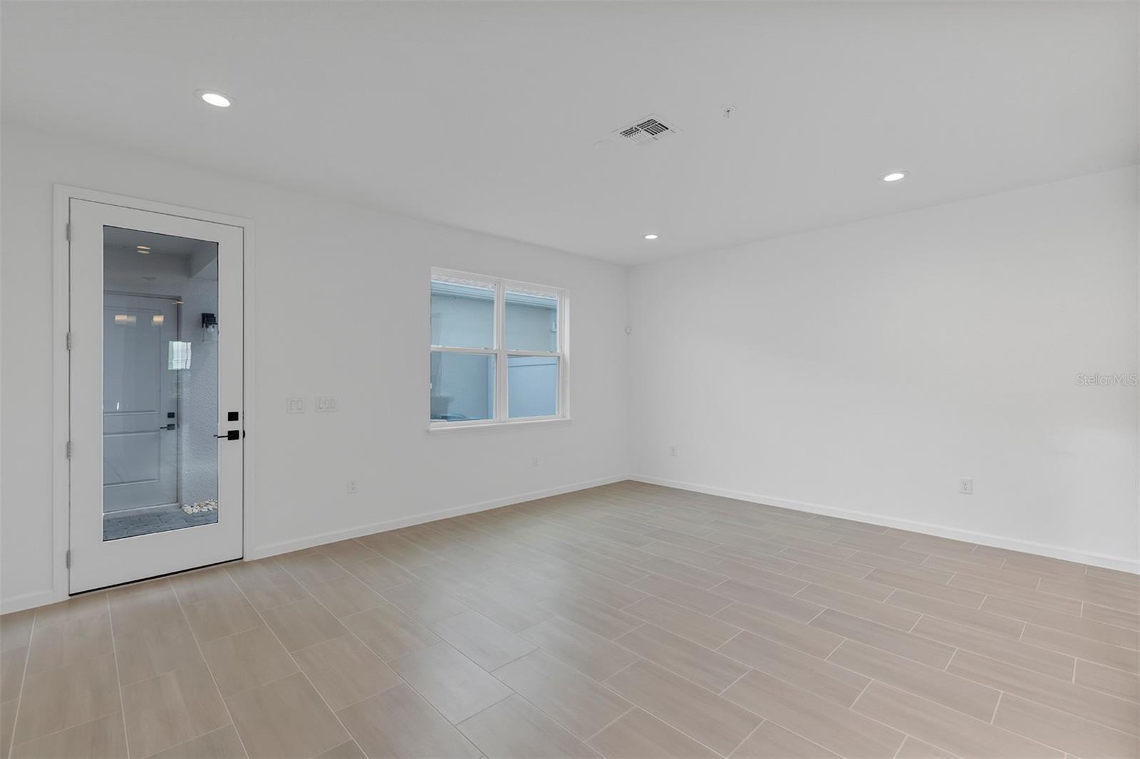 Image 23 of 63 For 1851 Pinecliff Drive