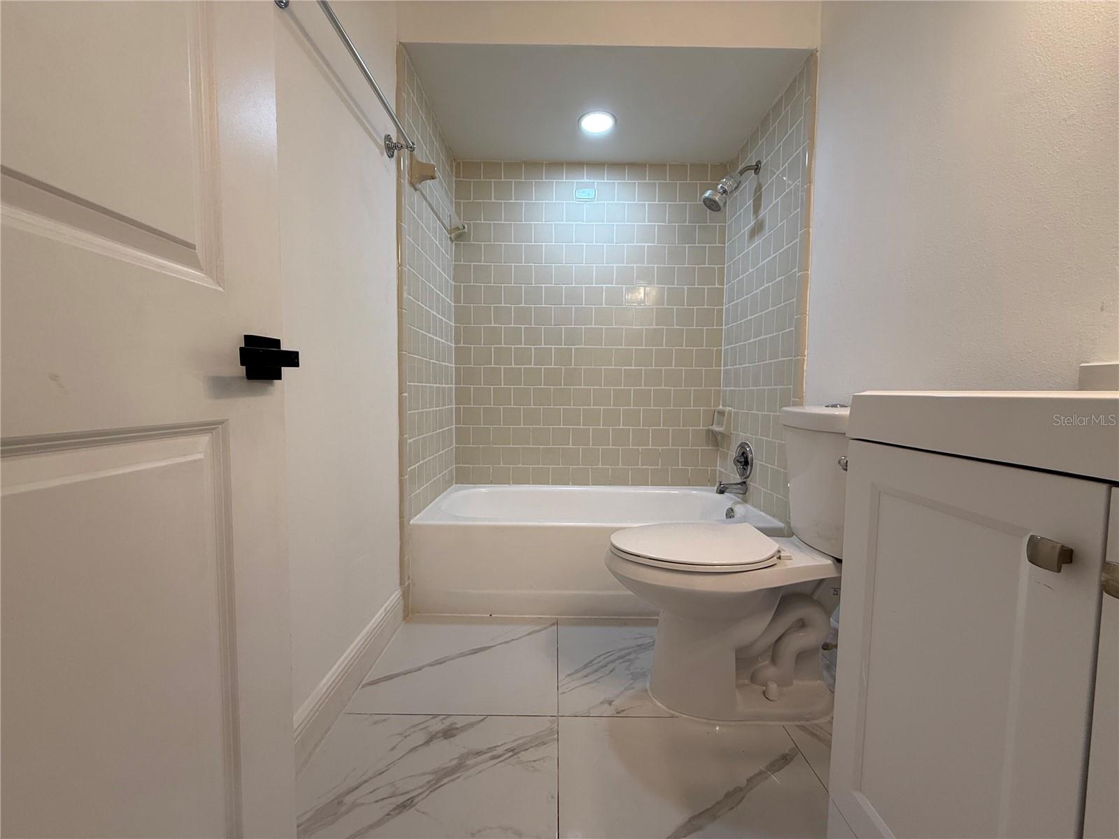 Image 11 of 15 For 4999 Dover Cir