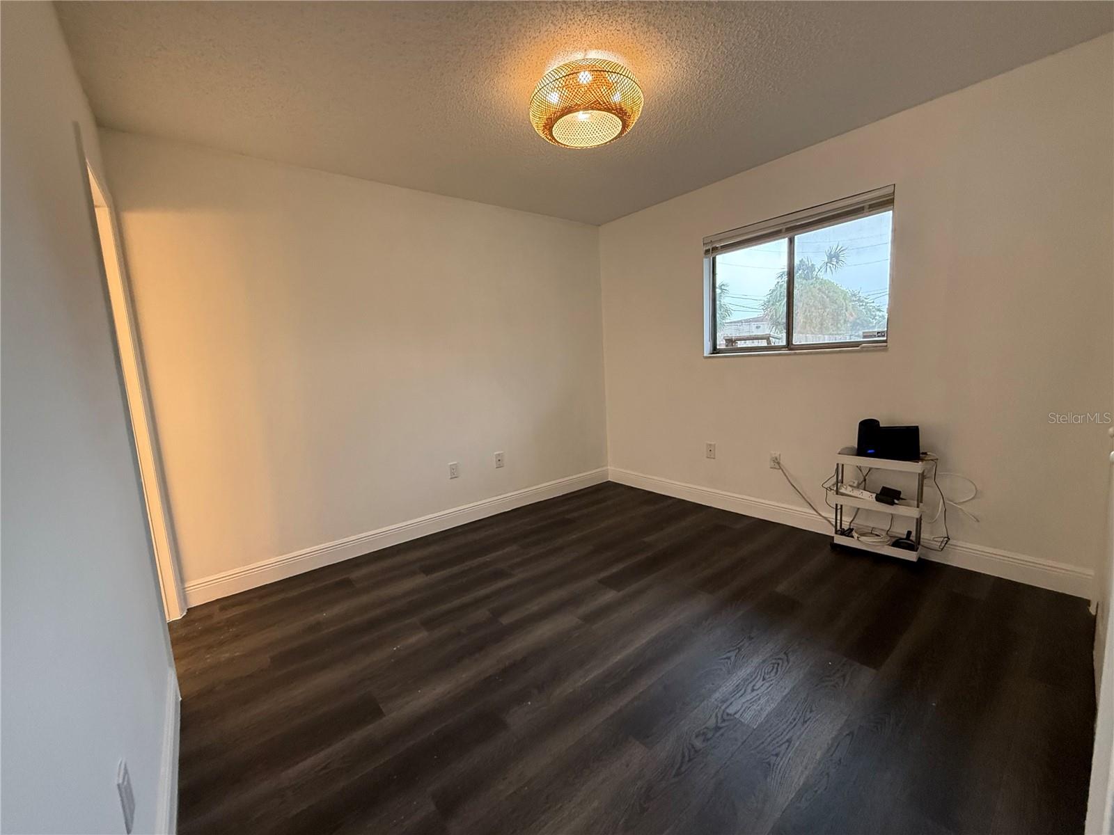 Image 7 of 15 For 4999 Dover Cir