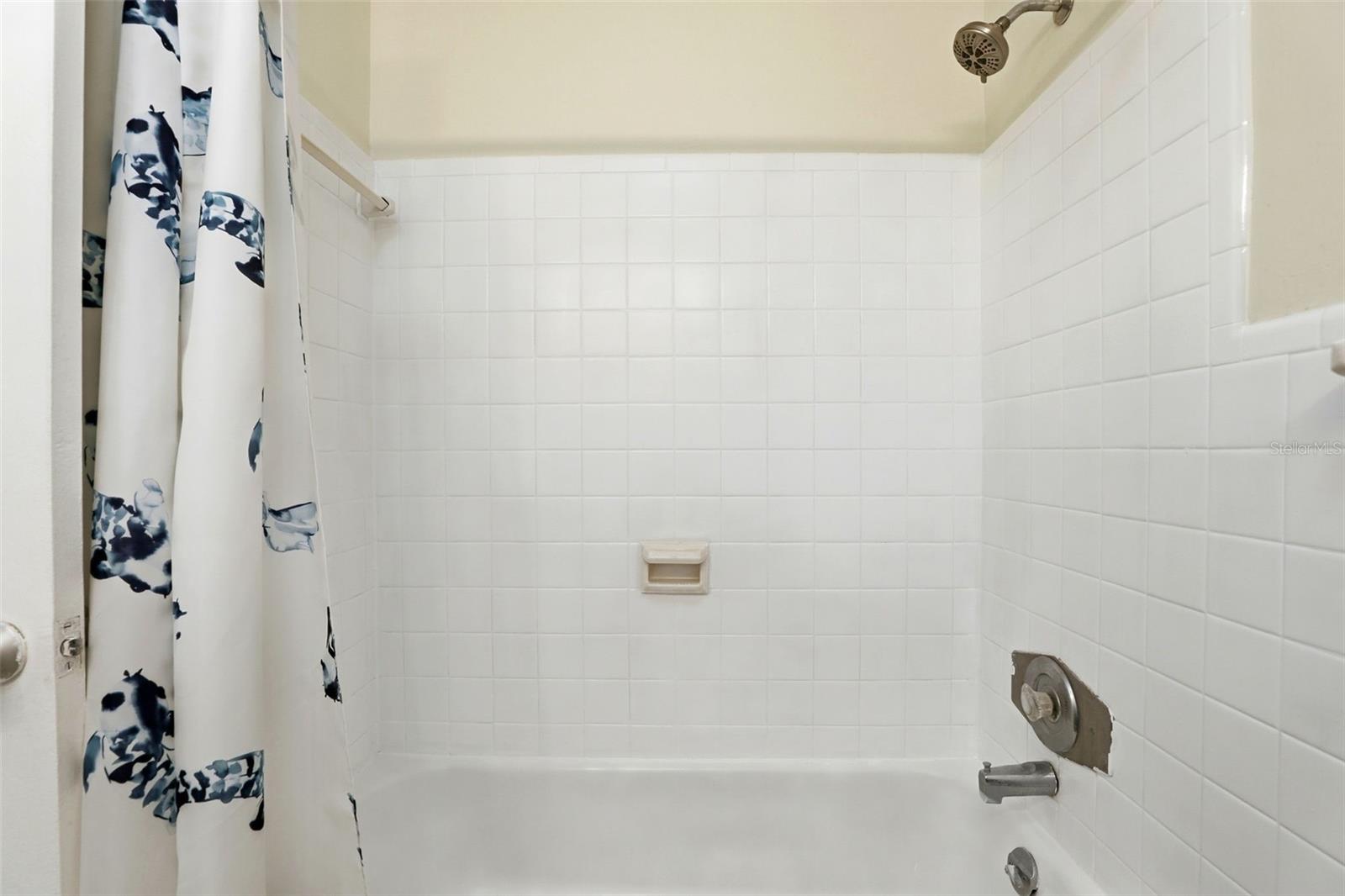 Image 20 of 31 For 2705 Gulfstream Road