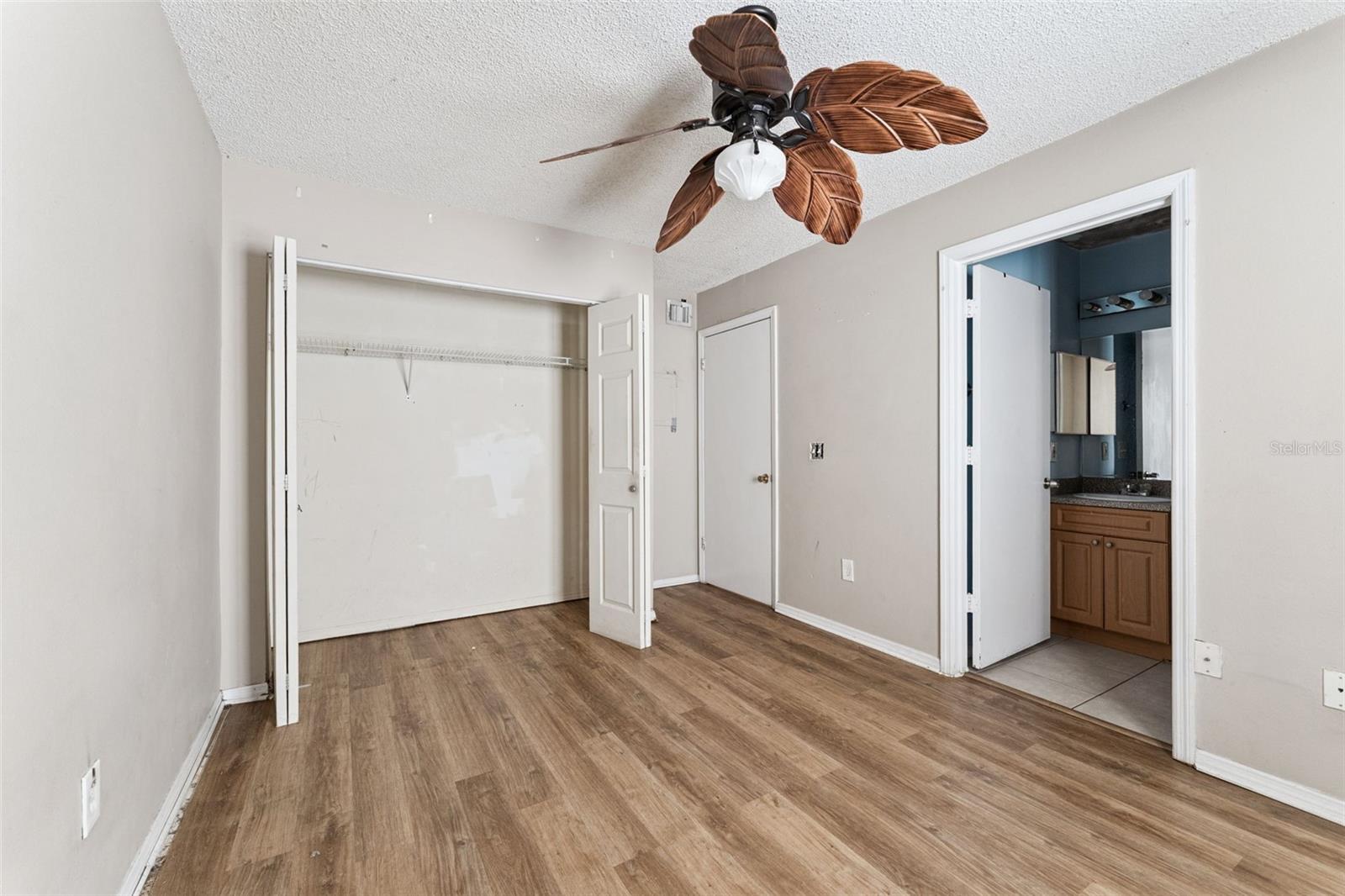 Image 13 of 19 For 3651 Goldenrod Road 110