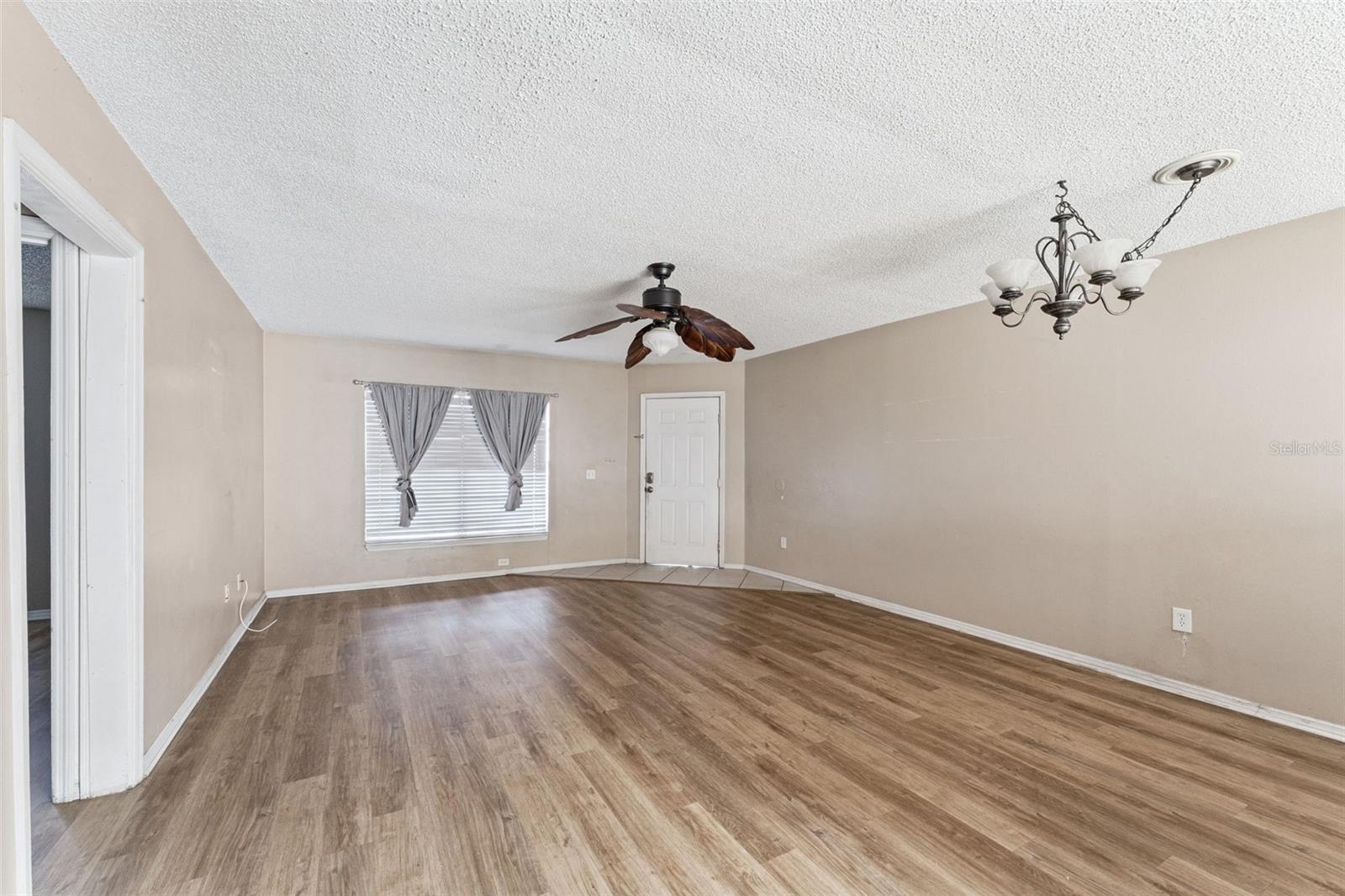 Image 5 of 19 For 3651 Goldenrod Road 110