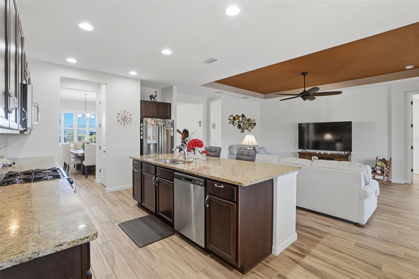 Image 10 of 41 For 1102 Victoria Hills Drive S