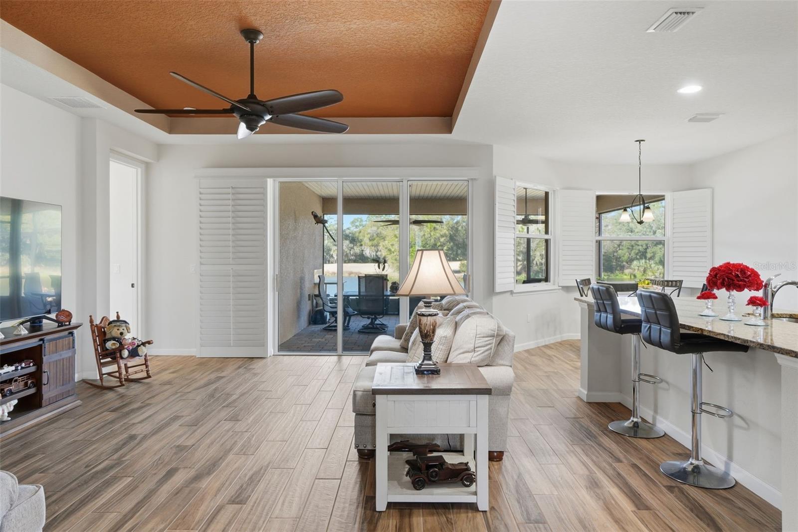 Image 4 of 41 For 1102 Victoria Hills Drive S