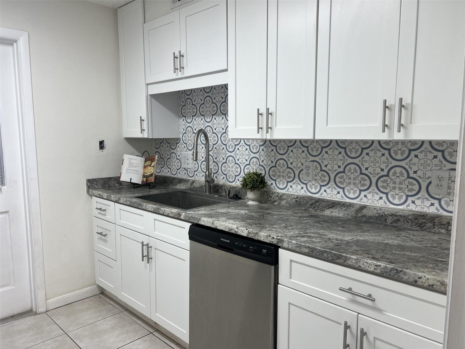 Image 3 of 18 For 200 Saint Andrews Boulevard 2302